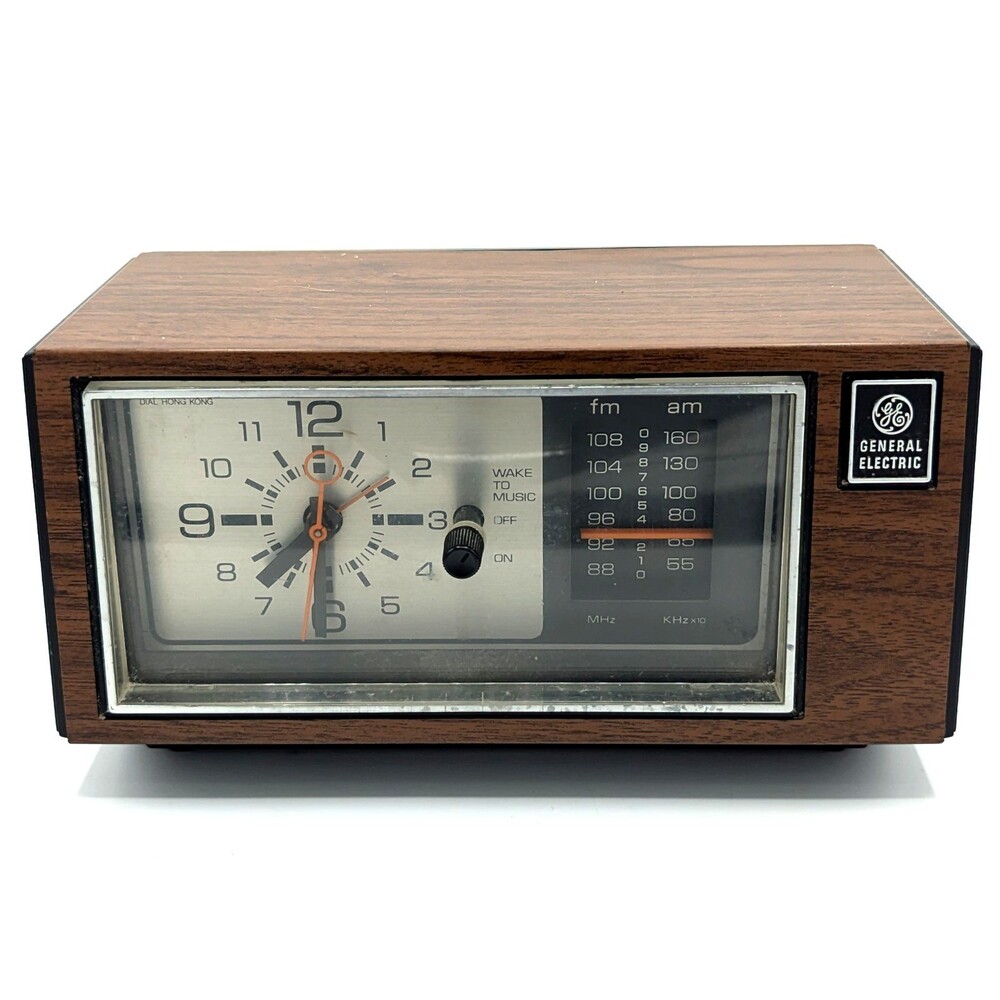 General Electric AM/FM Alarm Clock Radio (Model No. 7-4550C) - Tested & Working